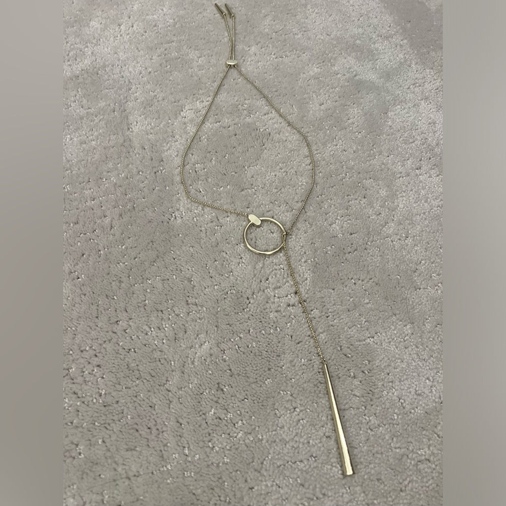 Kendra Scott necklace